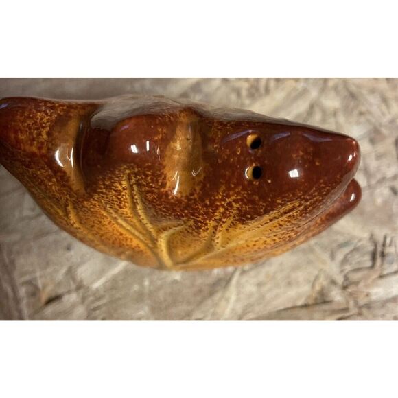 Vintage  Fall Autumn Maple Leaf Salt and Pepper Shakers Set Ceramic 3 inch - Picture 4 of 6